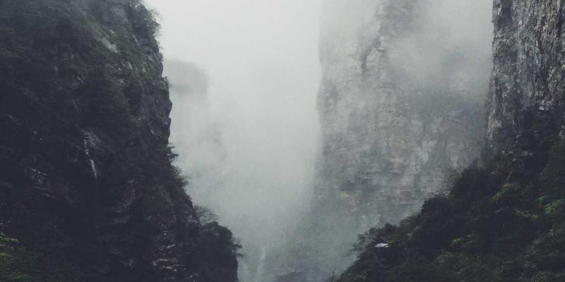 行业资讯评测：如何通过综合信息、市场分析与技术动态把握行业脉搏